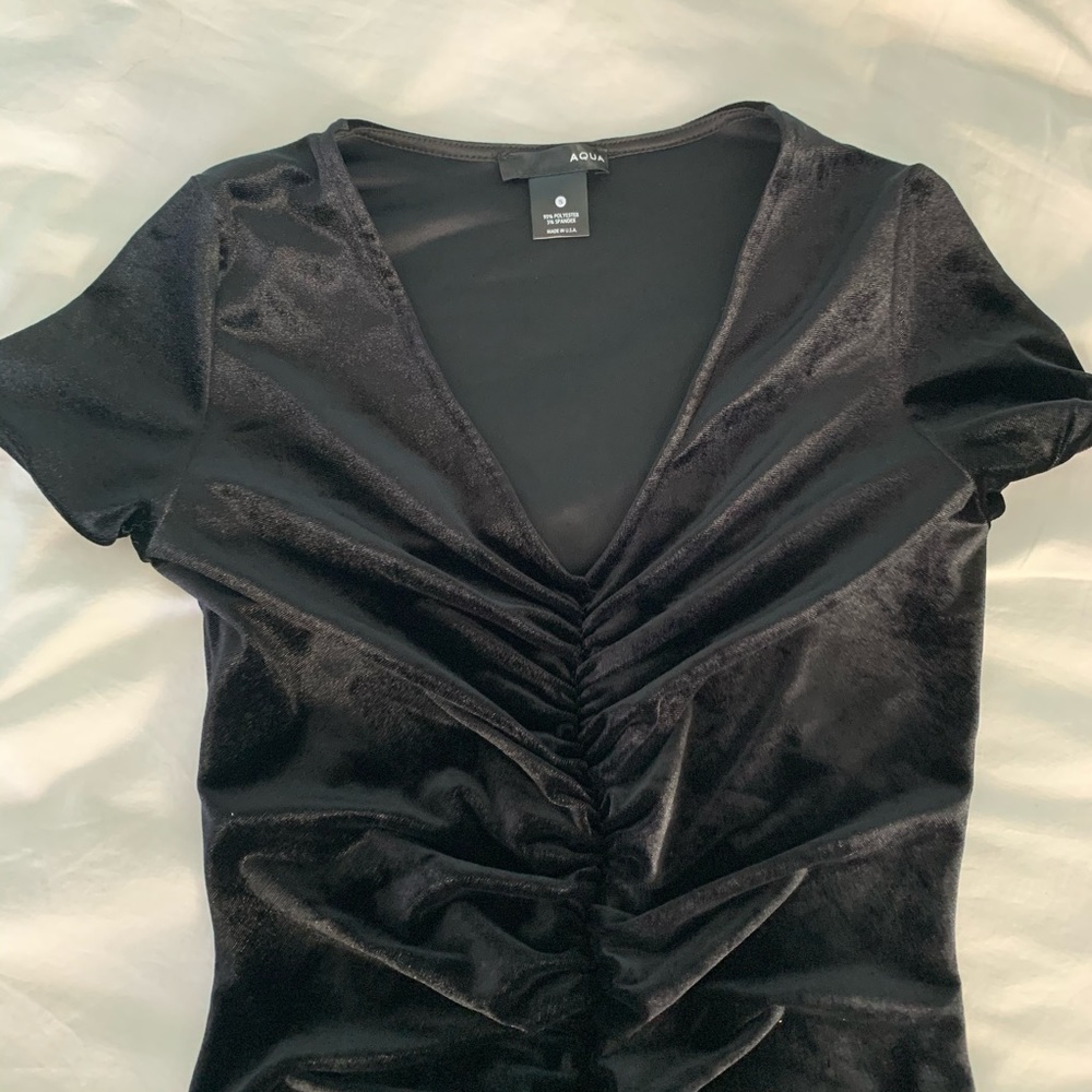 Black velvet aqua fitted black dress!